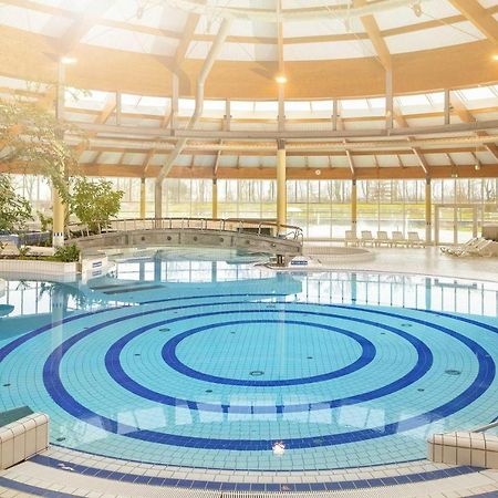 Terrasse, Gratis Nutzung Vom Ahoi Erlebnisbad Und Sauna In Sellin - Villa Karola Fewo 02 Goehren  Exterior foto