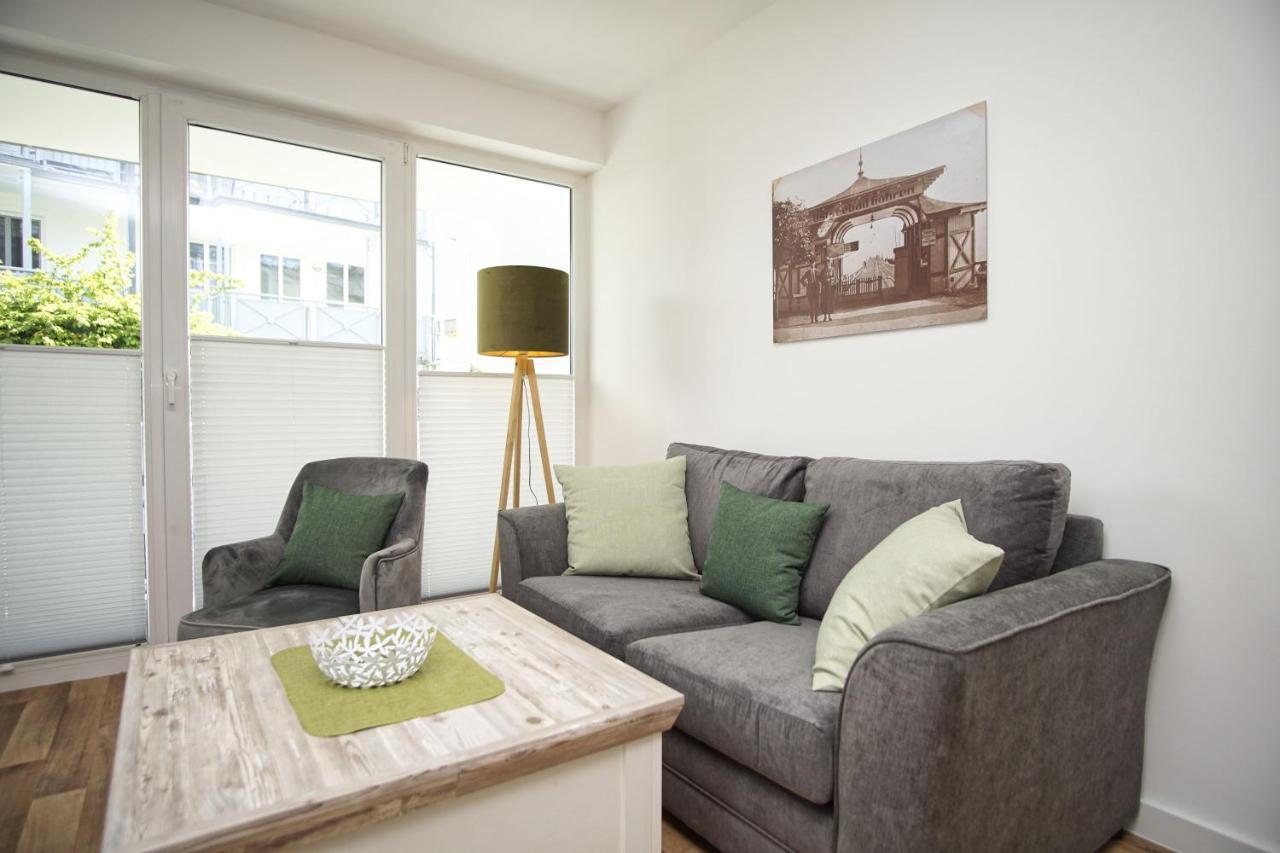 Terrasse, Gratis Nutzung Vom Ahoi Erlebnisbad Und Sauna In Sellin - Villa Karola Fewo 02 Goehren  Exterior foto