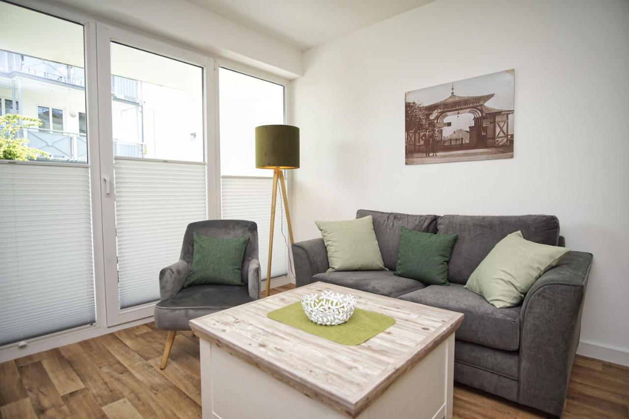 Terrasse, Gratis Nutzung Vom Ahoi Erlebnisbad Und Sauna In Sellin - Villa Karola Fewo 02 Goehren  Exterior foto
