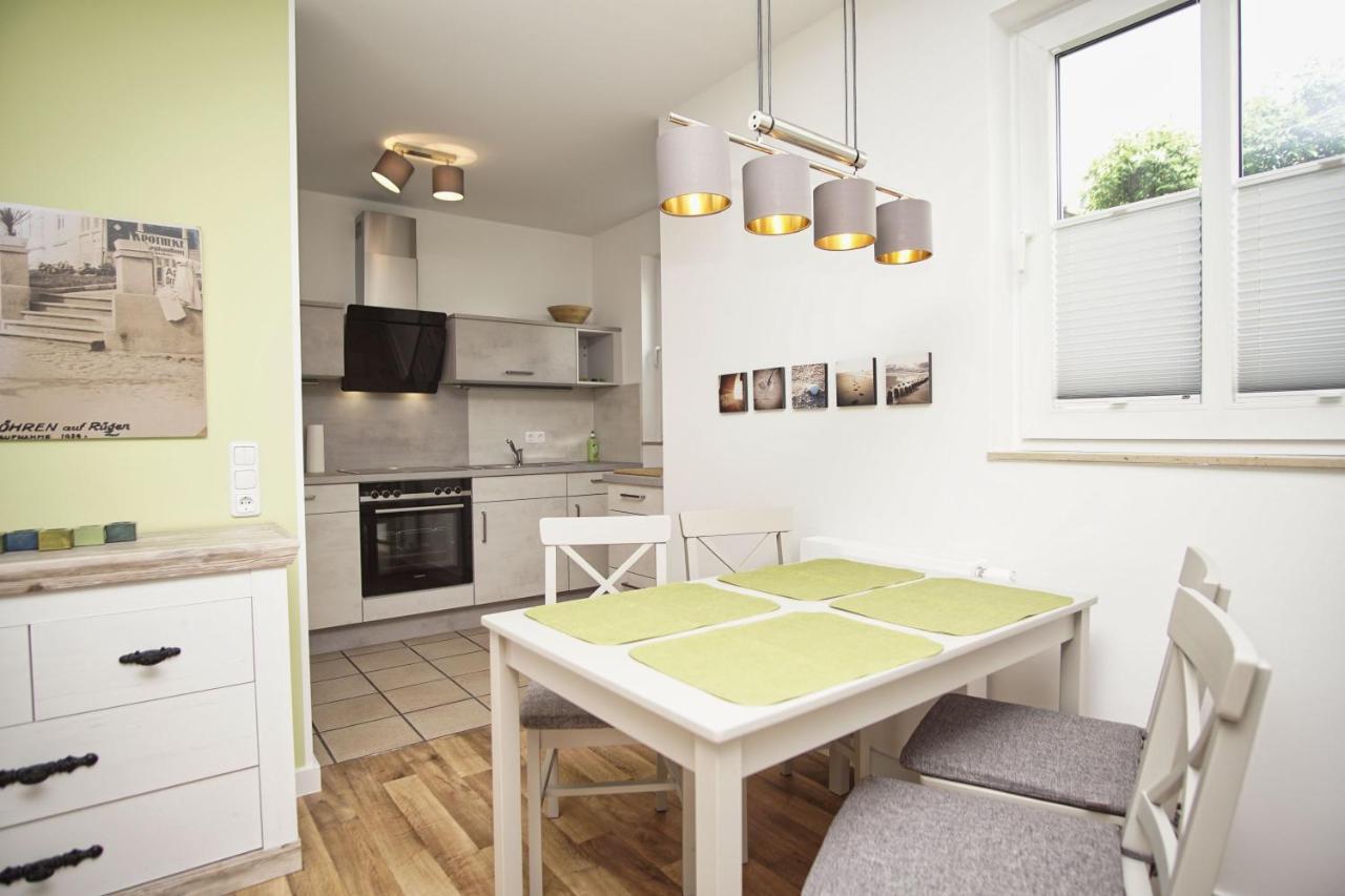 Terrasse, Gratis Nutzung Vom Ahoi Erlebnisbad Und Sauna In Sellin - Villa Karola Fewo 02 Goehren  Exterior foto
